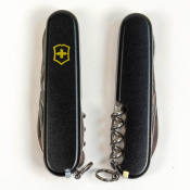 Складной нож Victorinox CLIMBER MAT черный матовый лак с желт.лого 1.3703.3.M0008p 4 – techzone.com.ua Складной нож Victorinox CLIMBER MAT черный матовый лак с желт.лого 1.3703.3.M0008p 4 – techzone.com.ua