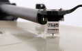 Проигрыватель винила Rega Planar 2 White Carbon 4 – techzone.com.ua