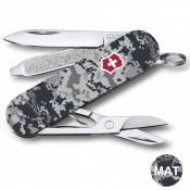 Складаний ніж Victorinox CLASSIC SD ARMY Піксель синій з черв. Лого 0.6223.3.W3943pw 2 – techzone.com.ua Складаний ніж Victorinox CLASSIC SD ARMY Піксель синій з черв. Лого 0.6223.3.W3943pw 2 – techzone.com.ua