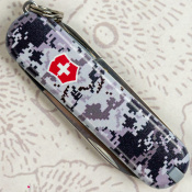 Складаний ніж Victorinox CLASSIC SD ARMY Піксель синій з черв. Лого 0.6223.3.W3943pw 7 – techzone.com.ua Складаний ніж Victorinox CLASSIC SD ARMY Піксель синій з черв. Лого 0.6223.3.W3943pw 7 – techzone.com.ua