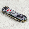 Складаний ніж Victorinox CLASSIC SD ARMY Піксель синій з черв. Лого 0.6223.3.W3943pw 11 – techzone.com.ua