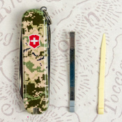 Складной нож Victorinox CLASSIC SD ARMY Пиксель с крас. Лого 0.6223.3.W3941pw 9 – techzone.com.ua