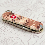 Складаний ніж Victorinox CLASSIC SD ARMY Піксель пісочний з черв. Лого 0.6223.7.W3945pw 11 – techzone.com.ua