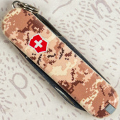 Складаний ніж Victorinox CLASSIC SD ARMY Піксель пісочний з черв. Лого 0.6223.7.W3945pw 7 – techzone.com.ua
