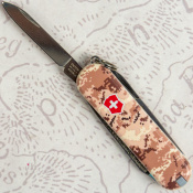 Складаний ніж Victorinox CLASSIC SD ARMY Піксель пісочний з черв. Лого 0.6223.7.W3945pw 8 – techzone.com.ua