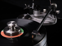 Проигрыватель виниловых пластинок VPI Avenger Plus 3 – techzone.com.ua Проигрыватель виниловых пластинок VPI Avenger Plus 3 – techzone.com.ua