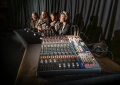 Аналоговий мікшерний пульт Soundcraft Signature Plus 16 8 – techzone.com.ua