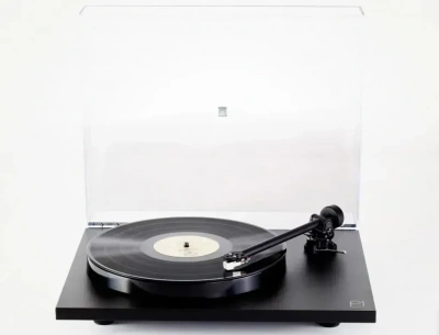 Програвач вінілових платівок Rega Planar 1 B Grade Matt Black (Carbon) – techzone.com.ua