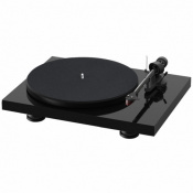 Програвач вінілових платівок Pro-Ject Debut Carbon EVO 2M-Red High Gloss Black 1 – techzone.com.ua