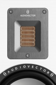 Полочна акустика Audiovector QR 1 SE White 2 – techzone.com.ua Полочна акустика Audiovector QR 1 SE White 2 – techzone.com.ua