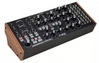Синтезатор Moog Subharmonicon 2 – techzone.com.ua