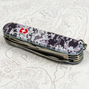 Складаний ніж Victorinox HUNTSMAN ARMY Піксель синій з черв. Лого 1.3713.3.W3943p 11 – techzone.com.ua Складаний ніж Victorinox HUNTSMAN ARMY Піксель синій з черв. Лого 1.3713.3.W3943p 11 – techzone.com.ua