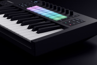 MIDI клавіатура NOVATION Launchkey 25 MK4 10 – techzone.com.ua MIDI клавіатура NOVATION Launchkey 25 MK4 10 – techzone.com.ua