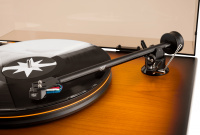 Програвач вінілу MoFi x Fender American Vintage Sunburst 10 – techzone.com.ua Програвач вінілу MoFi x Fender American Vintage Sunburst 10 – techzone.com.ua