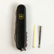 Складной нож Victorinox HUNTSMAN MAT черный матовый лак с желт.лого 1.3713.3.M0008p 7 – techzone.com.ua Складной нож Victorinox HUNTSMAN MAT черный матовый лак с желт.лого 1.3713.3.M0008p 7 – techzone.com.ua