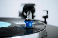 Програвач вінілу Pro-Ject X8 Evo SuperPack Quintet Blue High Gloss Black 11 – techzone.com.ua Програвач вінілу Pro-Ject X8 Evo SuperPack Quintet Blue High Gloss Black 11 – techzone.com.ua