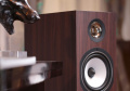 Тыловые акустические колонки Triangle TITUS EZ Walnut 4 – techzone.com.ua