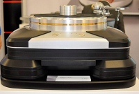 Проигрыватель виниловых пластинок Acoustic Signature Invictus Junior Black 3 – techzone.com.ua Проигрыватель виниловых пластинок Acoustic Signature Invictus Junior Black 3 – techzone.com.ua