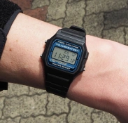 Чоловічий годинник Casio Standard Digital F-105W-1AWYEF 7 – techzone.com.ua