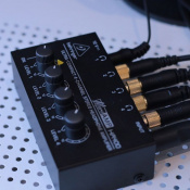 Підсилювач для навушників Behringer HA400 7 – techzone.com.ua Підсилювач для навушників Behringer HA400 7 – techzone.com.ua