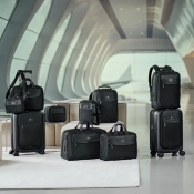 Валіза Victorinox MYTHIC Black Маленька Vt653461 11 – techzone.com.ua Валіза Victorinox MYTHIC Black Маленька Vt653461 11 – techzone.com.ua