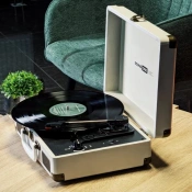 Програвач вінілу Sound One Pop Cream 2 – techzone.com.ua Програвач вінілу Sound One Pop Cream 2 – techzone.com.ua