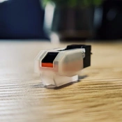 Програвач вінілу Sound One Pop Cream 8 – techzone.com.ua Програвач вінілу Sound One Pop Cream 8 – techzone.com.ua