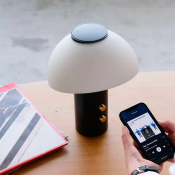 Настольная лампа со встроенным динамиком Jaune Fabrique Piccolo Speaker lamp Deep Blue 7 – techzone.com.ua Настольная лампа со встроенным динамиком Jaune Fabrique Piccolo Speaker lamp Deep Blue 7 – techzone.com.ua