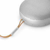 Портативна акустика Bang & Olufsen Beosound A1 2nd Gen Grey Mist (1734001) 5 – techzone.com.ua Портативна акустика Bang & Olufsen Beosound A1 2nd Gen Grey Mist (1734001) 5 – techzone.com.ua