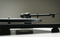 Програвач вінілу Pro-Ject E1.2 Pick It MM E High Gloss Black 3 – techzone.com.ua