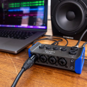 Zoom AMS-44 7 – techzone.com.ua Zoom AMS-44 7 – techzone.com.ua