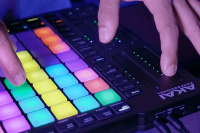 MIDI контролер AKAI APC 64 9 – techzone.com.ua MIDI контролер AKAI APC 64 9 – techzone.com.ua