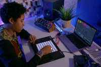 MIDI контроллер AKAI APC 64 13 – techzone.com.ua MIDI контроллер AKAI APC 64 13 – techzone.com.ua