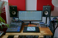 MIDI контроллер AKAI APC 64 15 – techzone.com.ua MIDI контроллер AKAI APC 64 15 – techzone.com.ua