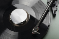 Притиск Pro-Ject Record Puck E Silver 2 – techzone.com.ua Притиск Pro-Ject Record Puck E Silver 2 – techzone.com.ua