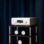 Ламповий вихідний буфер Musical Fidelity X-Tube black 5 – techzone.com.ua Ламповий вихідний буфер Musical Fidelity X-Tube black 5 – techzone.com.ua