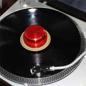 Стабилизатор для виниловых пластинок GOKA GK-R22 (Red) 5 – techzone.com.ua Стабилизатор для виниловых пластинок GOKA GK-R22 (Red) 5 – techzone.com.ua