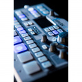 MIDI-контроллер/Ритм-машина Arturia SparkLE 4 – techzone.com.ua