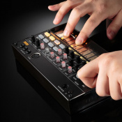 Синтезатор Korg Volca beats 3 – techzone.com.ua