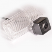 Штатная камера заднего вида IL Trade G-002, TOYOTA 2 – techzone.com.ua Штатная камера заднего вида IL Trade G-002, TOYOTA 2 – techzone.com.ua