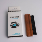 Щітка для платівок (антистатичний ворс) Myllo Record Brush MV-B01 4 – techzone.com.ua Щітка для платівок (антистатичний ворс) Myllo Record Brush MV-B01 4 – techzone.com.ua