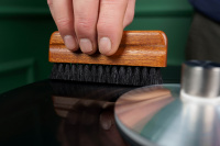 Щітка для платівок (антистатичний ворс) Myllo Record Brush MV-B01 7 – techzone.com.ua Щітка для платівок (антистатичний ворс) Myllo Record Brush MV-B01 7 – techzone.com.ua