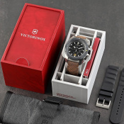 Чоловічий годинник Victorinox Swiss Army I.N.O.X. Chrono 43мм V241988.1 9 – techzone.com.ua Чоловічий годинник Victorinox Swiss Army I.N.O.X. Chrono 43мм V241988.1 9 – techzone.com.ua