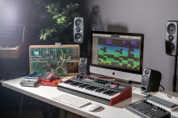 Аналоговый синтезатор IK Multimedia Uno Synth Pro 5 – techzone.com.ua Аналоговый синтезатор IK Multimedia Uno Synth Pro 5 – techzone.com.ua