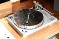 Проигрыватель виниловых пластинок Acoustic Signature Maximus SE Silver Anodized 3 – techzone.com.ua Проигрыватель виниловых пластинок Acoustic Signature Maximus SE Silver Anodized 3 – techzone.com.ua