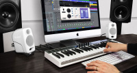 IK MULTIMEDIA iLoud Micro Monitor White Special Edition 6 – techzone.com.ua IK MULTIMEDIA iLoud Micro Monitor White Special Edition 6 – techzone.com.ua