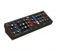 Аналоговый синтезатор Behringer Model D 2 – techzone.com.ua Аналоговый синтезатор Behringer Model D 2 – techzone.com.ua
