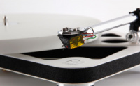 Проигрыватель виниловых пластинок Rega Planar 10 Apheta 3 MC Matt white 6 – techzone.com.ua Проигрыватель виниловых пластинок Rega Planar 10 Apheta 3 MC Matt white 6 – techzone.com.ua