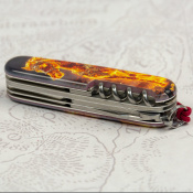 Складной нож Victorinox HUNTSMAN ZODIAC Золотой конь 1.3713.Z5220pk 14 – techzone.com.ua Складной нож Victorinox HUNTSMAN ZODIAC Золотой конь 1.3713.Z5220pk 14 – techzone.com.ua