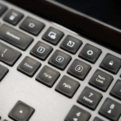 Клавіатура Jlab Epic Wireless Keyboard (IEUGBKEPICKEYRBLK4) 7 – techzone.com.ua